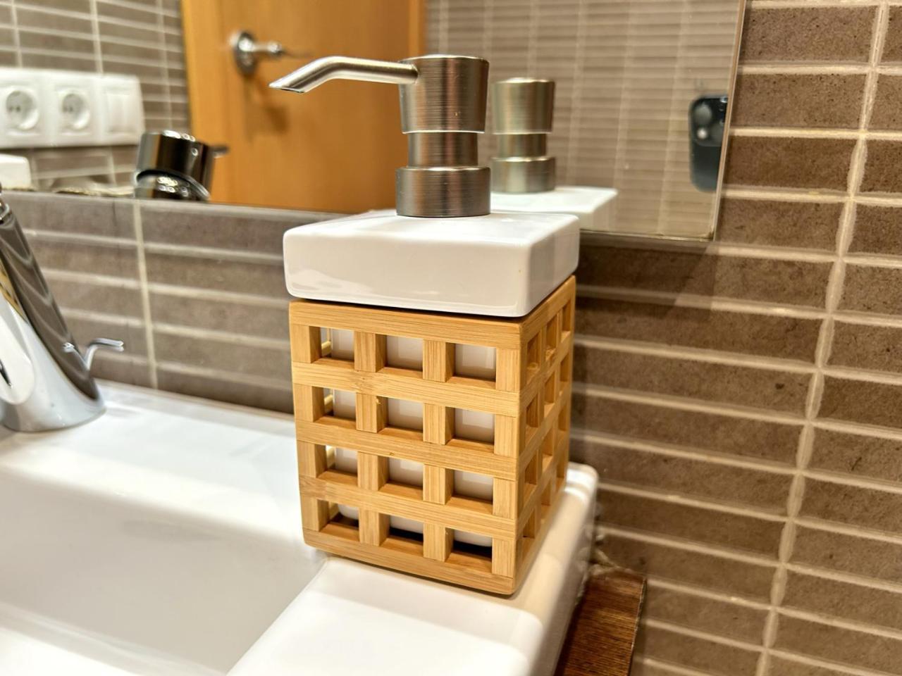 Modern I Familiar Apartament A Esterri D'Aneu By Rural D'Aneu Exteriör bild